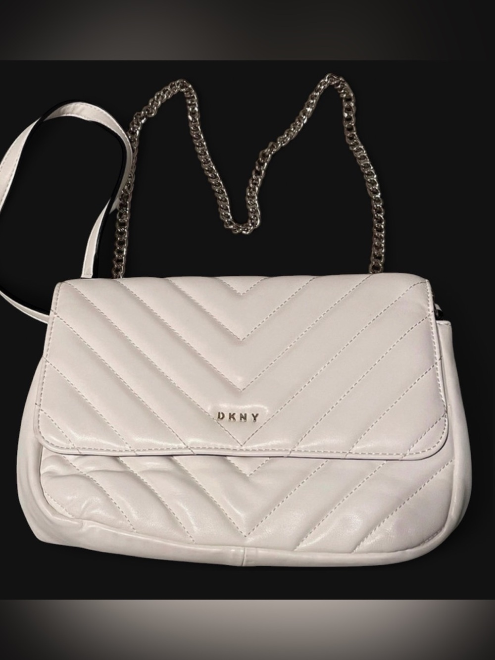 DKNY White Quilted Crossbody Bag with Chain Strap